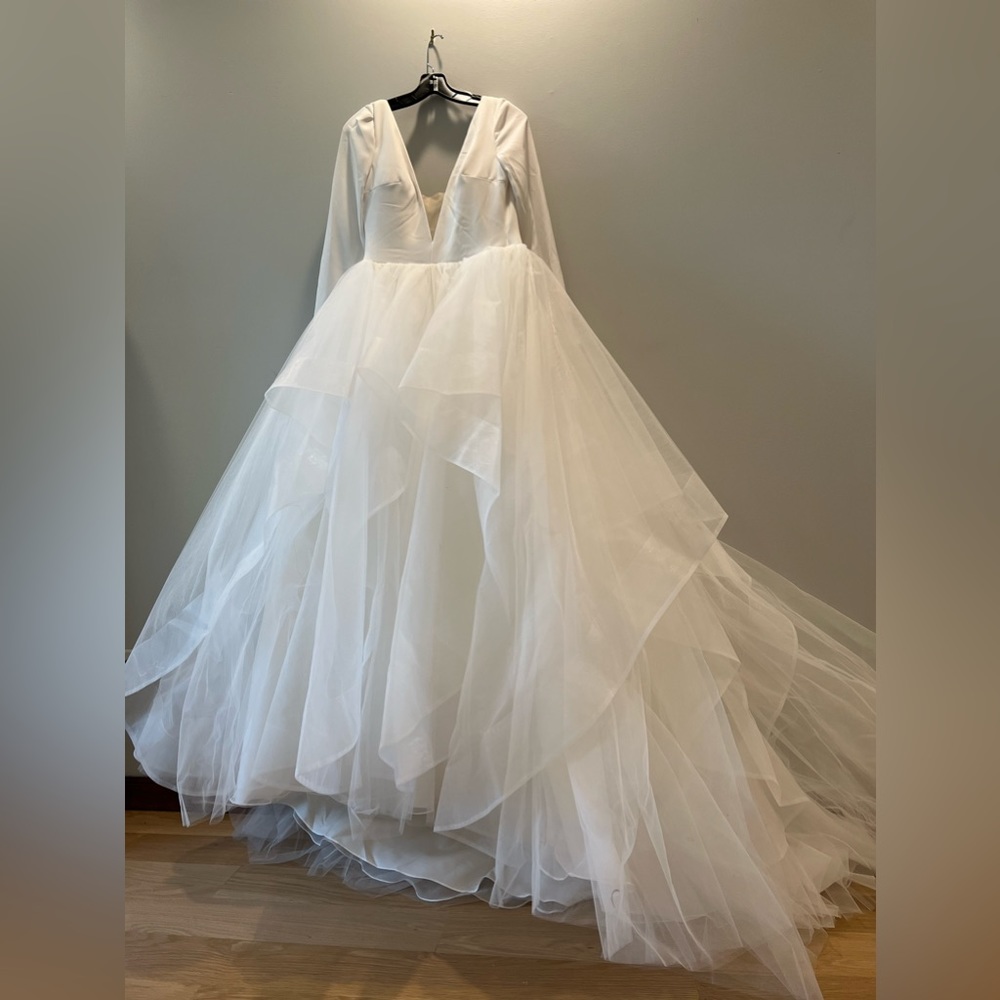 Maggie Sottero Wedding Dress
